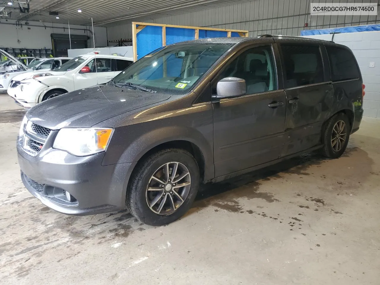 2C4RDGCG7HR674600 2017 Dodge Grand Caravan Sxt