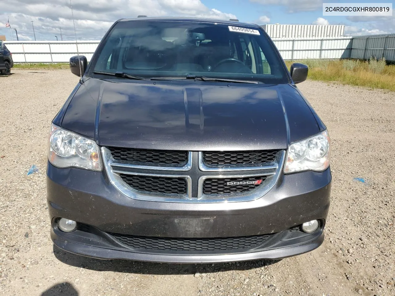 2C4RDGCGXHR800819 2017 Dodge Grand Caravan Sxt