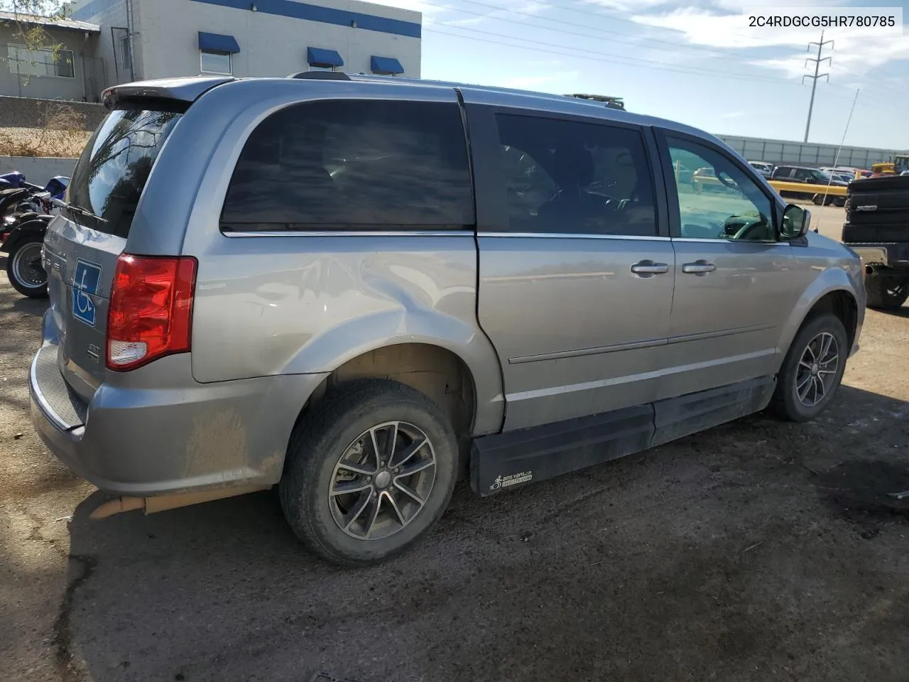 2C4RDGCG5HR780785 2017 Dodge Grand Caravan Sxt