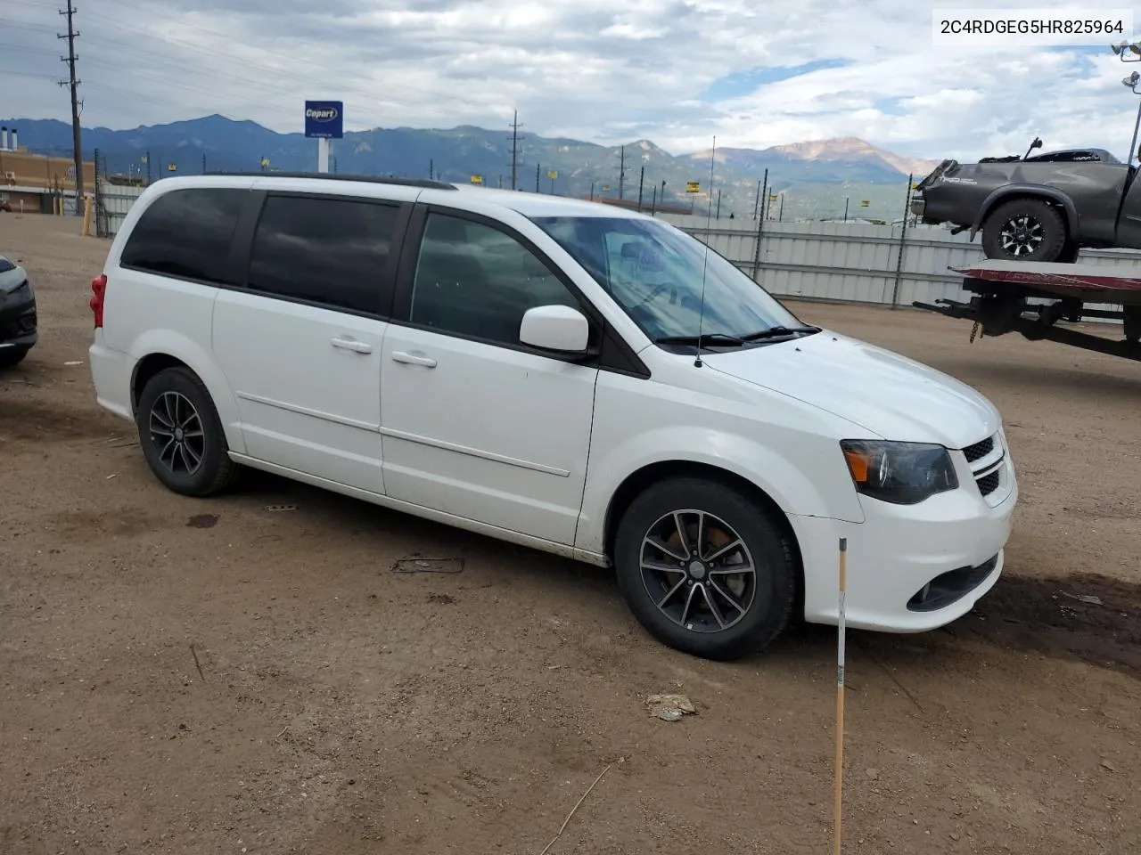 2C4RDGEG5HR825964 2017 Dodge Grand Caravan Gt