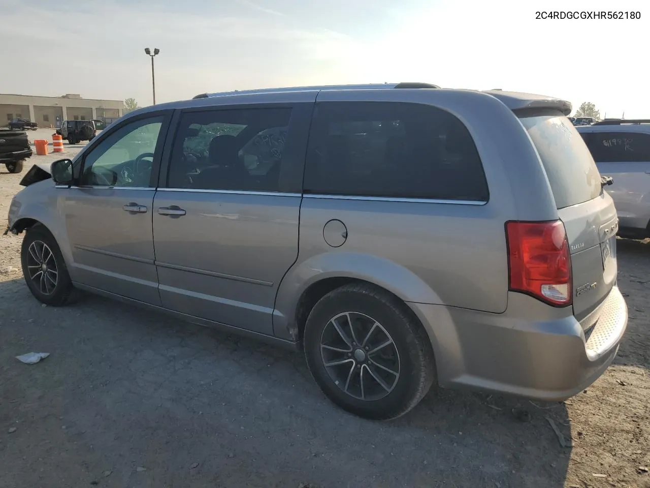 2017 Dodge Grand Caravan Sxt VIN: 2C4RDGCGXHR562180 Lot: 69142974