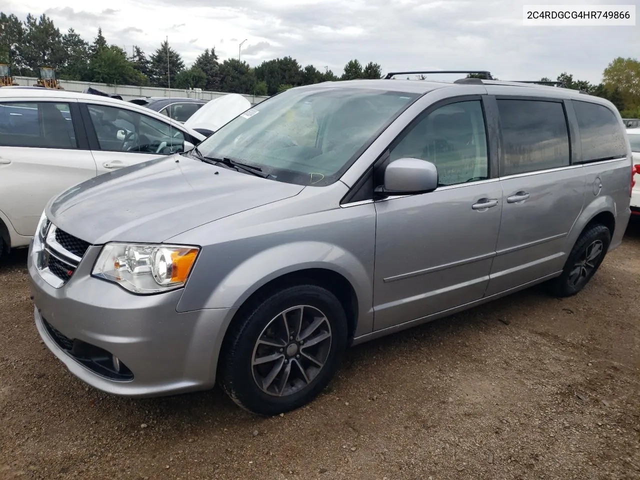 2C4RDGCG4HR749866 2017 Dodge Grand Caravan Sxt