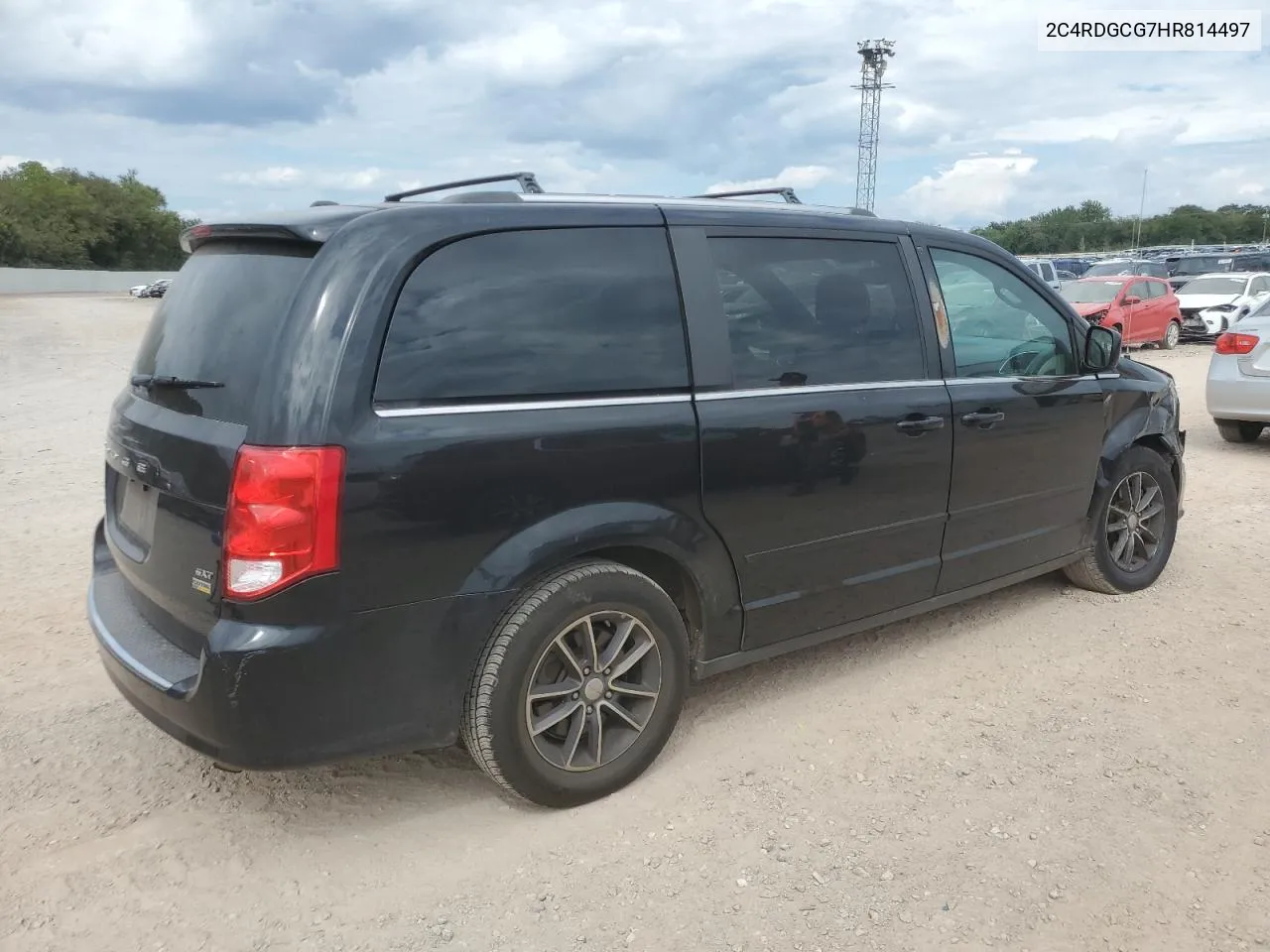 2C4RDGCG7HR814497 2017 Dodge Grand Caravan Sxt