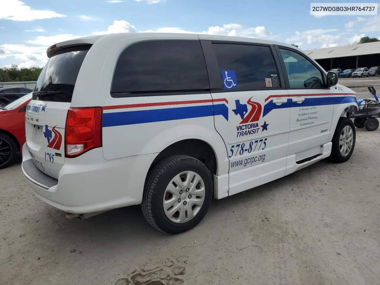 2C7WDGBG3HR764737 2017 Dodge Grand Caravan Se