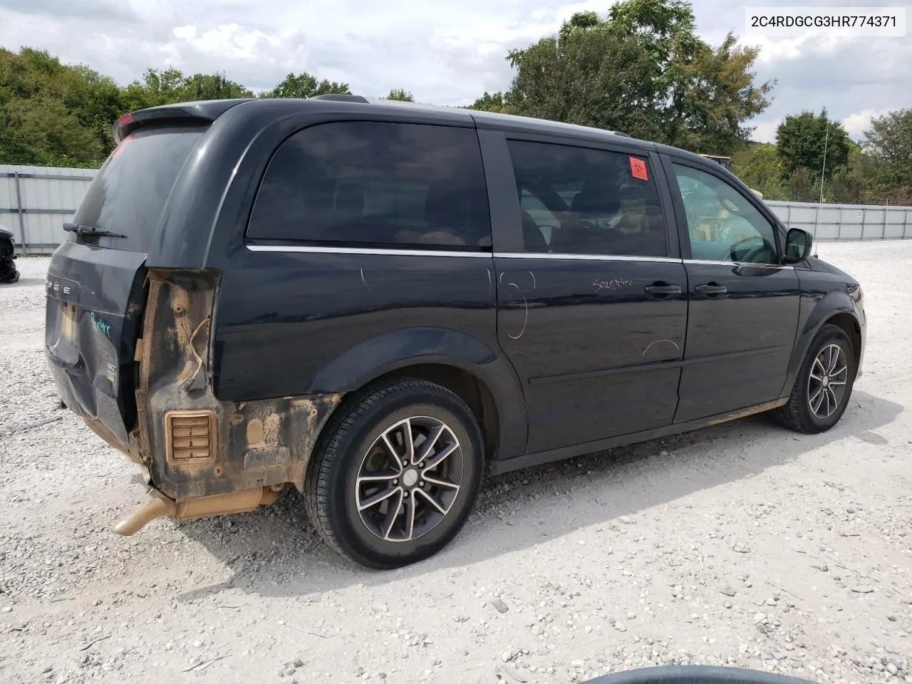 2C4RDGCG3HR774371 2017 Dodge Grand Caravan Sxt