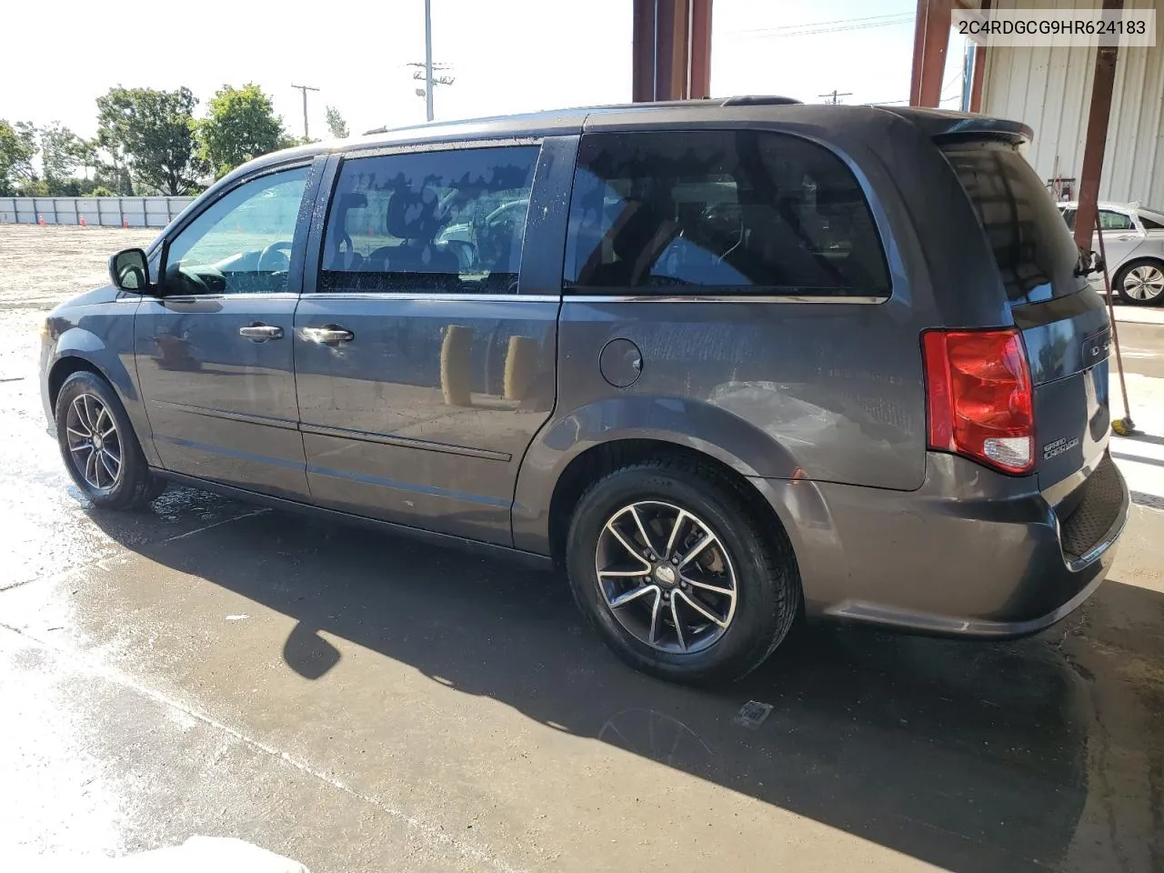 2017 Dodge Grand Caravan Sxt VIN: 2C4RDGCG9HR624183 Lot: 70780814