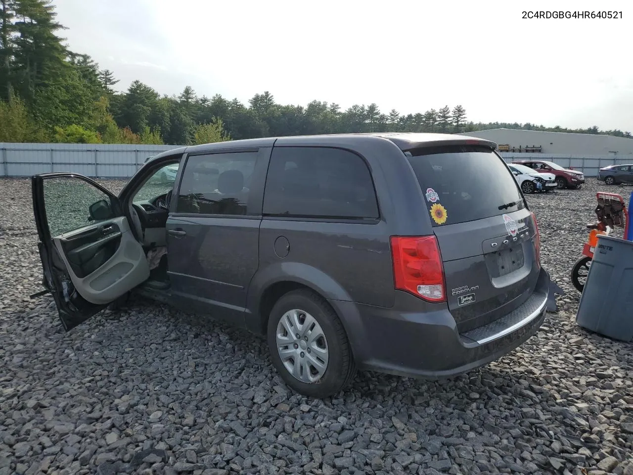 2C4RDGBG4HR640521 2017 Dodge Grand Caravan Se