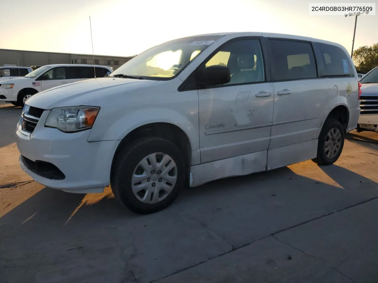 2C4RDGBG3HR776509 2017 Dodge Grand Caravan Se