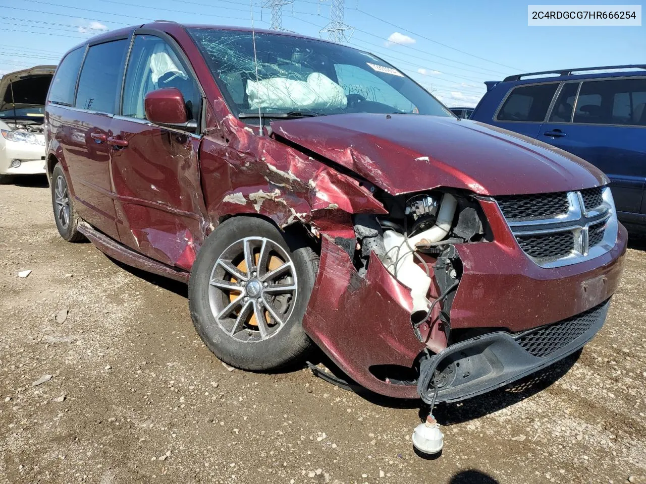 2C4RDGCG7HR666254 2017 Dodge Grand Caravan Sxt