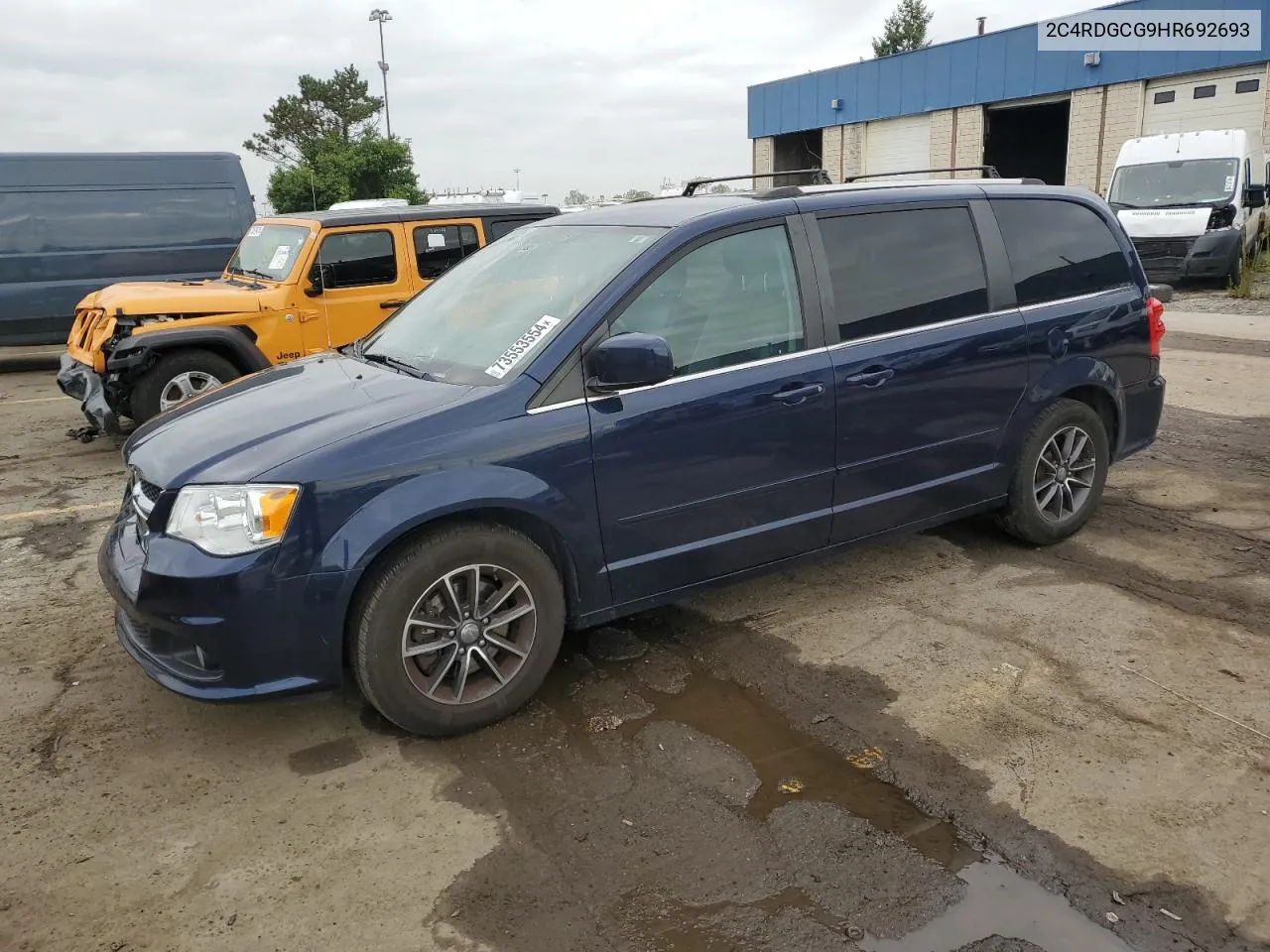 2017 Dodge Grand Caravan Sxt VIN: 2C4RDGCG9HR692693 Lot: 73553554