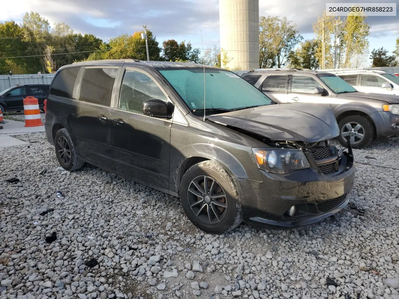 2017 Dodge Grand Caravan Gt VIN: 2C4RDGEG7HR858223 Lot: 74319024