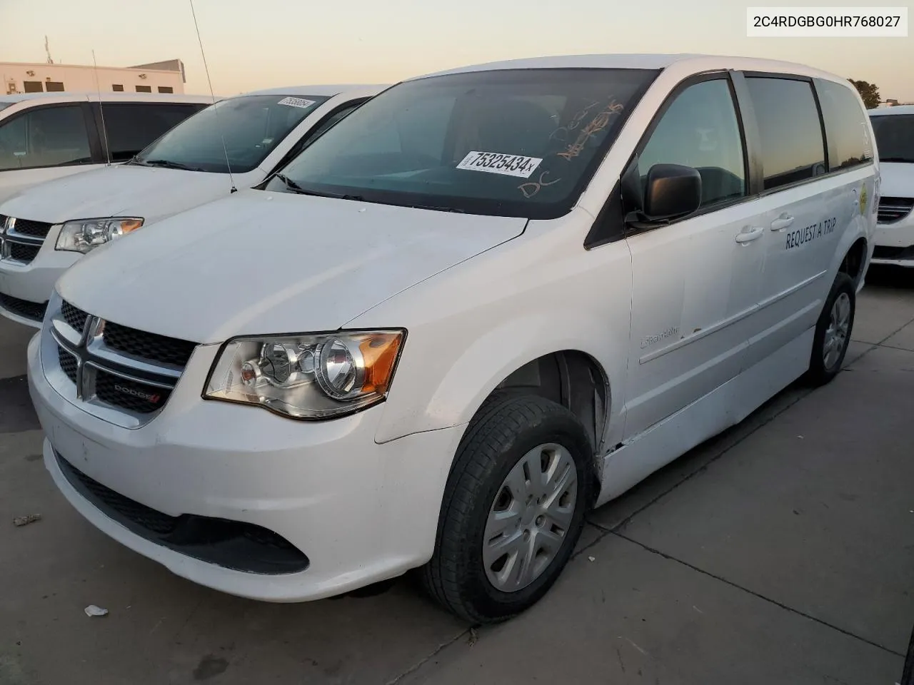 2C4RDGBG0HR768027 2017 Dodge Grand Caravan Se