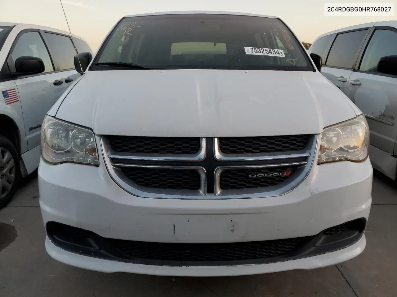 2C4RDGBG0HR768027 2017 Dodge Grand Caravan Se