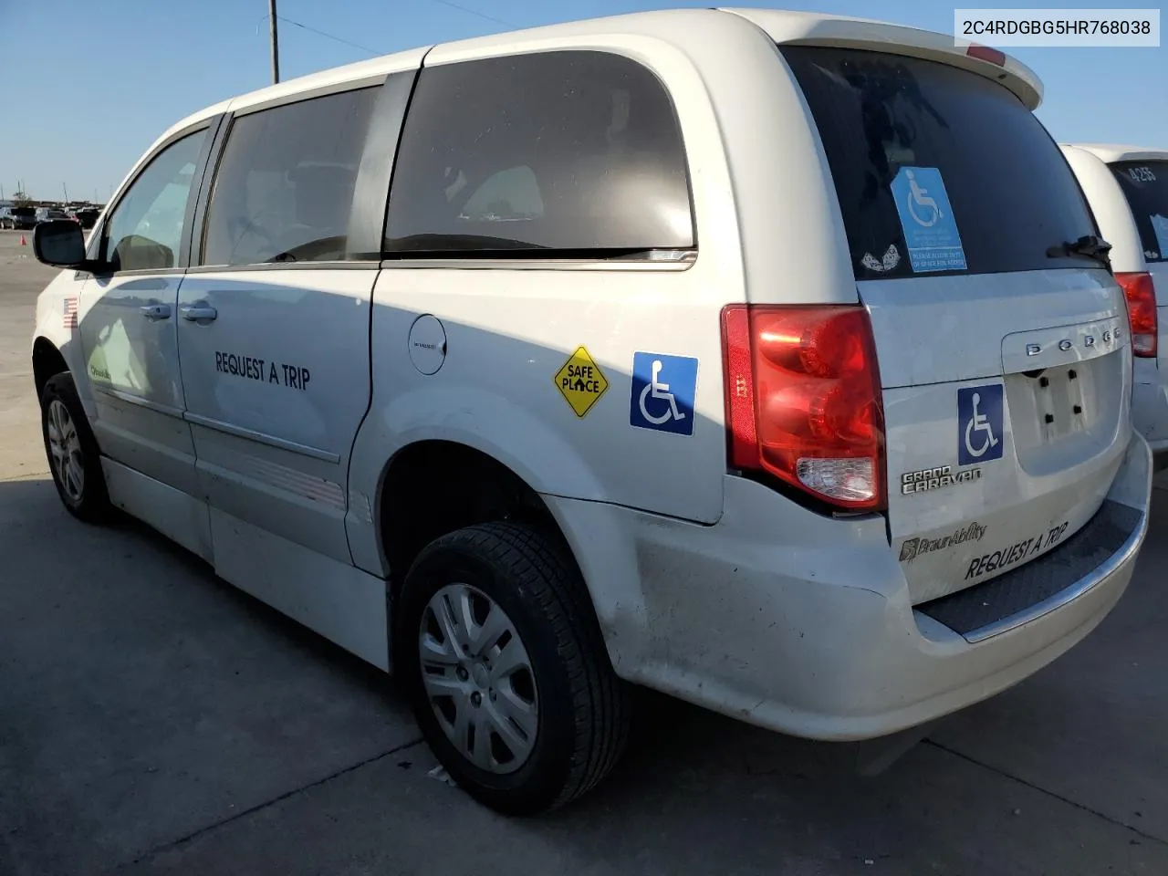 2C4RDGBG5HR768038 2017 Dodge Grand Caravan Se