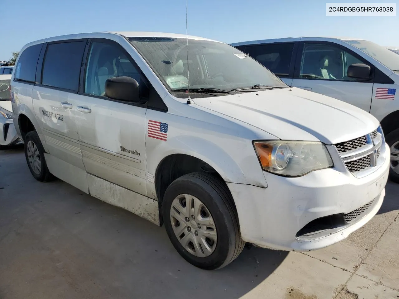 2C4RDGBG5HR768038 2017 Dodge Grand Caravan Se