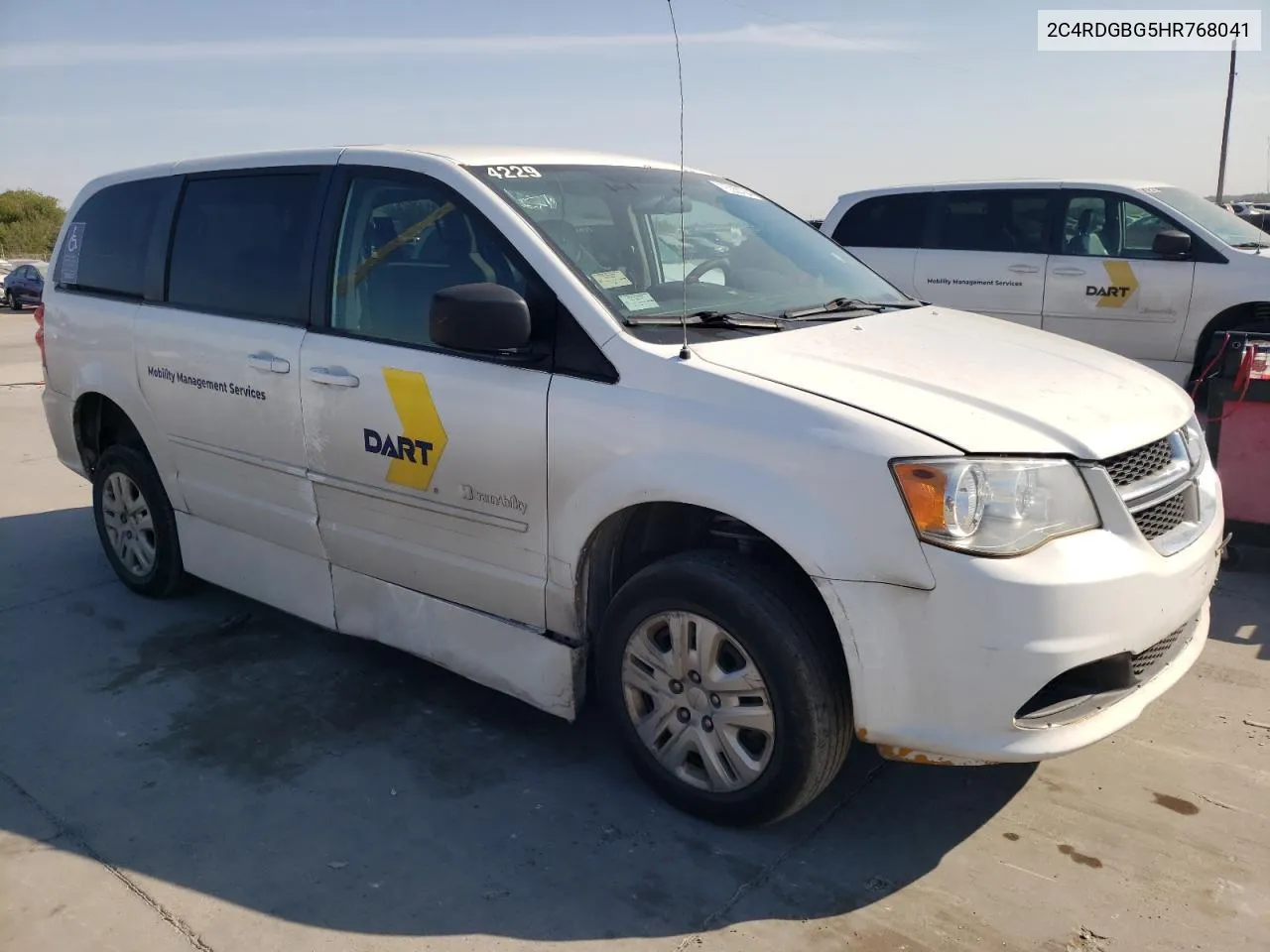 2C4RDGBG5HR768041 2017 Dodge Grand Caravan Se