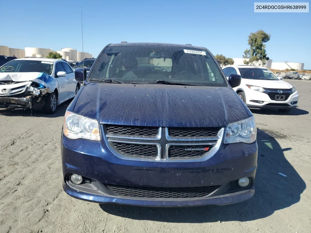 2017 Dodge Grand Caravan Sxt VIN: 2C4RDGCG5HR638999 Lot: 75566094