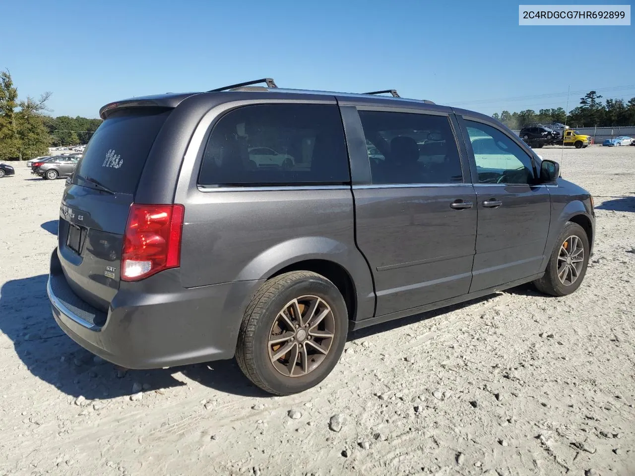 2017 Dodge Grand Caravan Sxt VIN: 2C4RDGCG7HR692899 Lot: 75574094