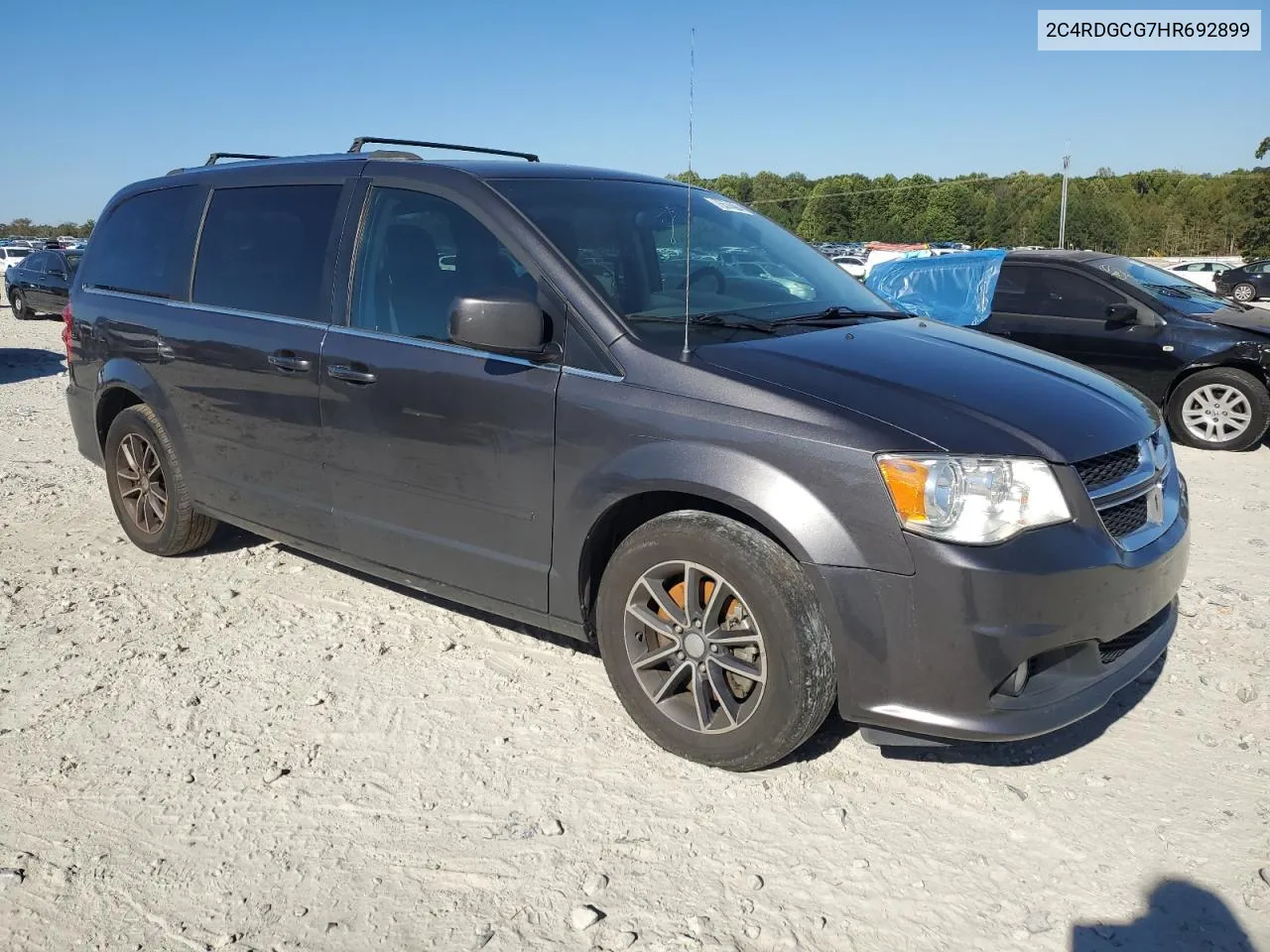 2017 Dodge Grand Caravan Sxt VIN: 2C4RDGCG7HR692899 Lot: 75574094