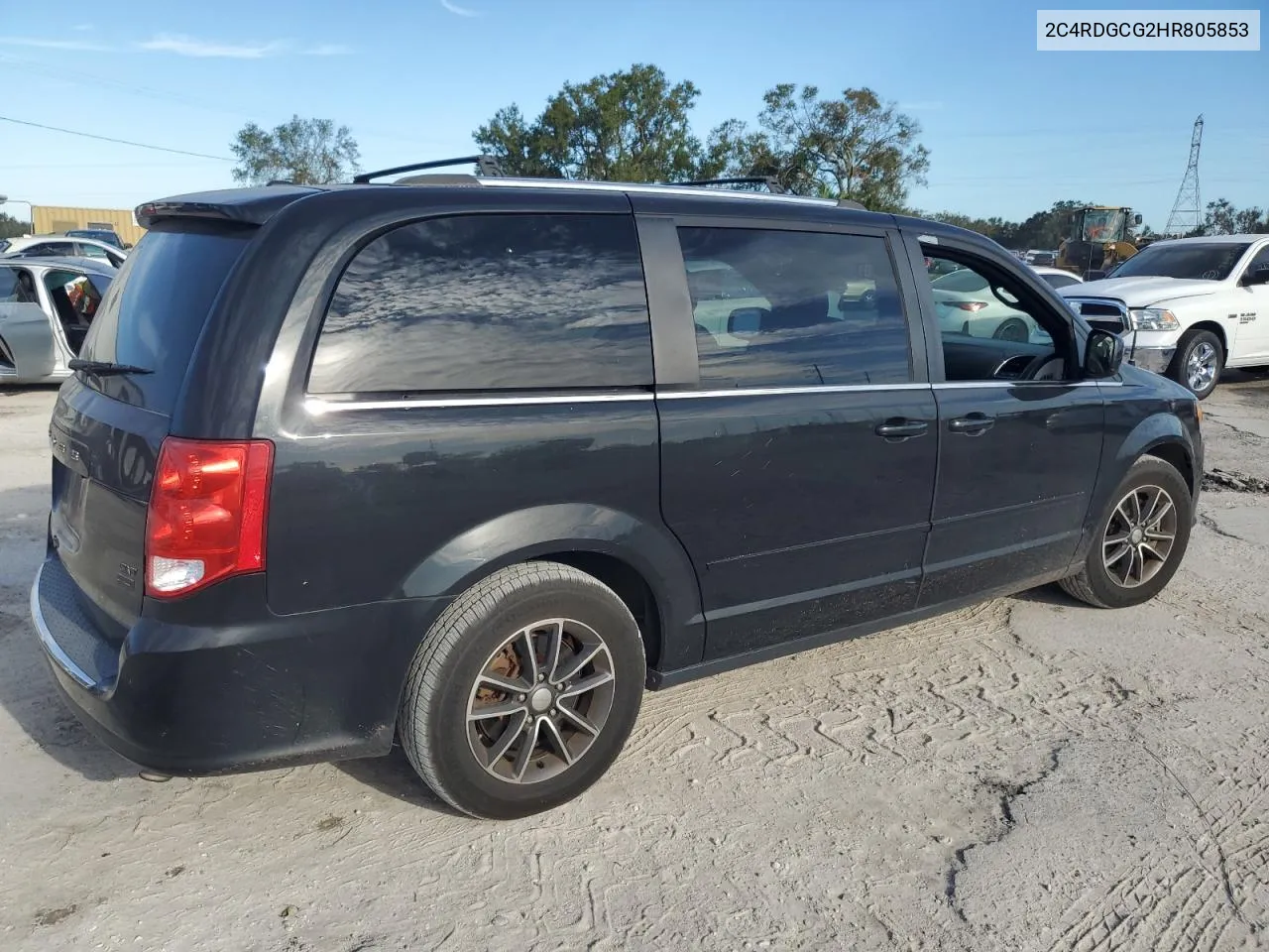 2C4RDGCG2HR805853 2017 Dodge Grand Caravan Sxt