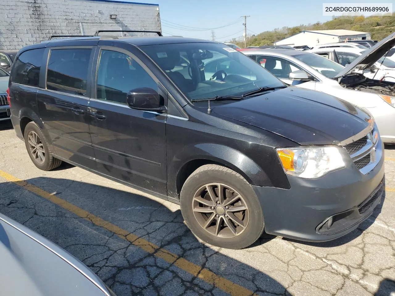 2017 Dodge Grand Caravan Sxt VIN: 2C4RDGCG7HR689906 Lot: 76899904