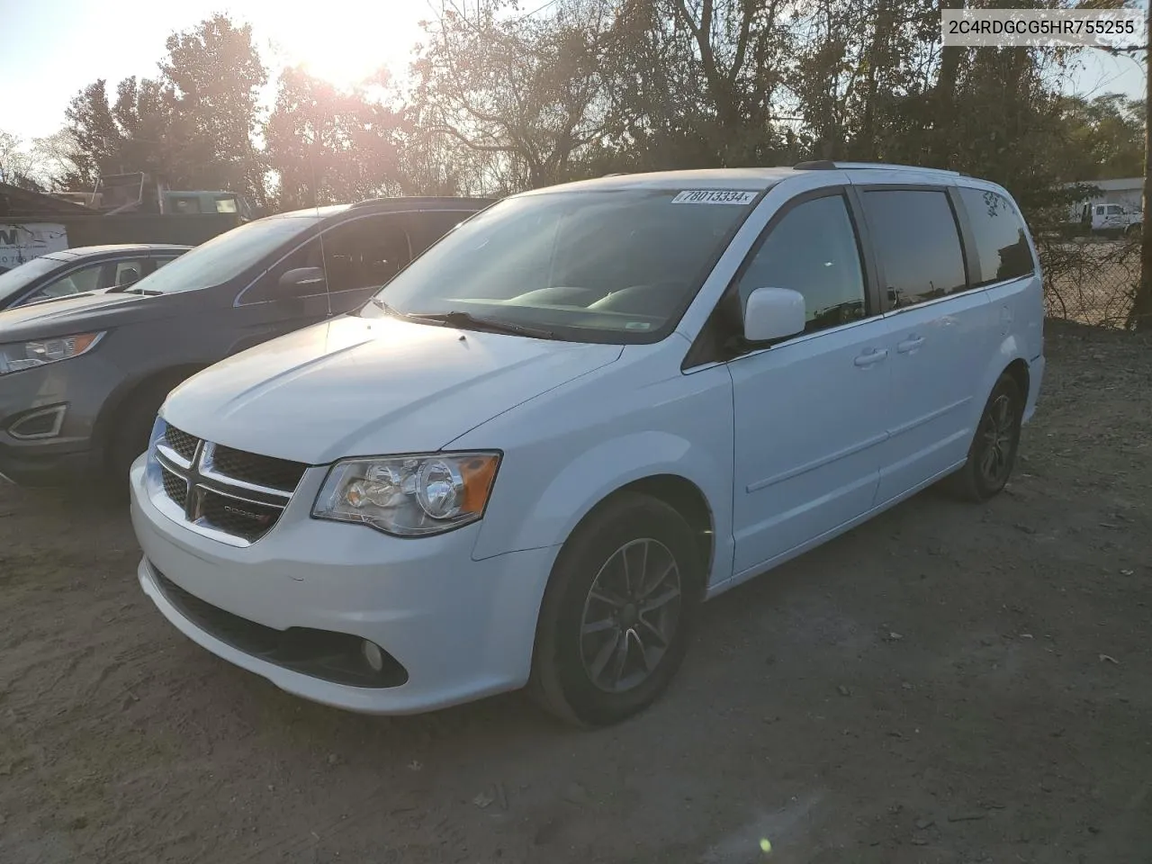 2017 Dodge Grand Caravan Sxt VIN: 2C4RDGCG5HR755255 Lot: 78013334