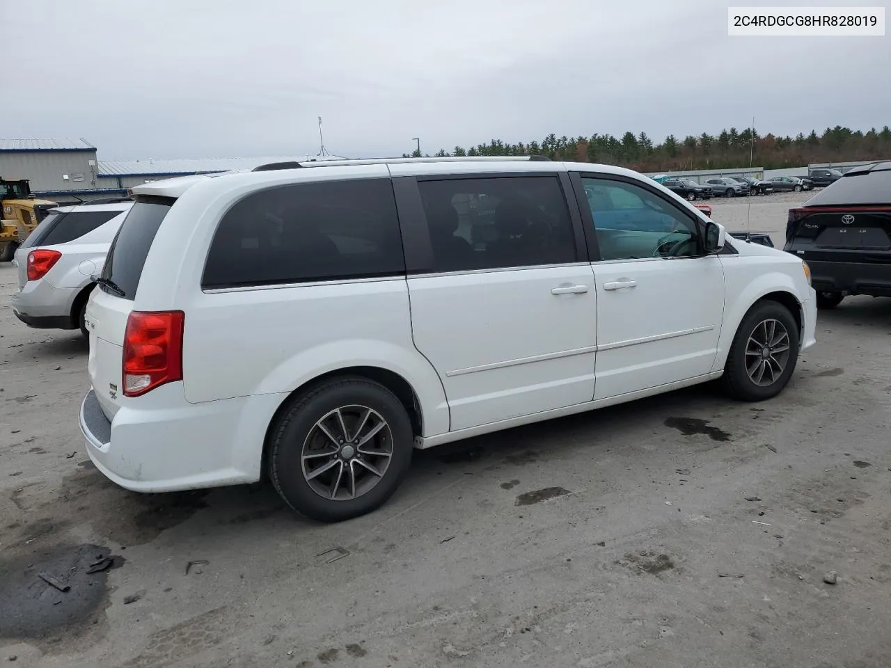 2C4RDGCG8HR828019 2017 Dodge Grand Caravan Sxt