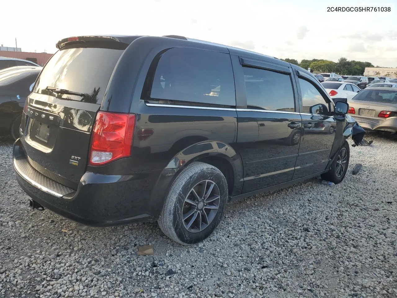 2017 Dodge Grand Caravan Sxt VIN: 2C4RDGCG5HR761038 Lot: 79253374