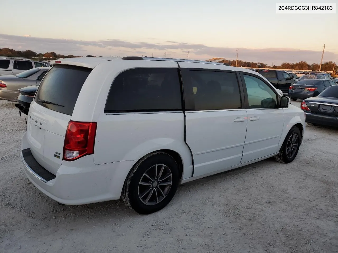 2017 Dodge Grand Caravan Sxt VIN: 2C4RDGCG3HR842183 Lot: 82062064