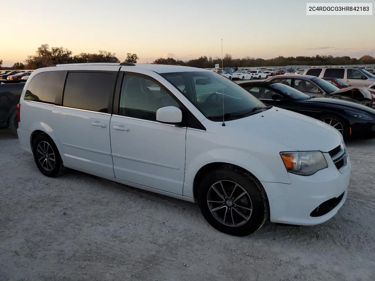 2017 Dodge Grand Caravan Sxt VIN: 2C4RDGCG3HR842183 Lot: 82062064