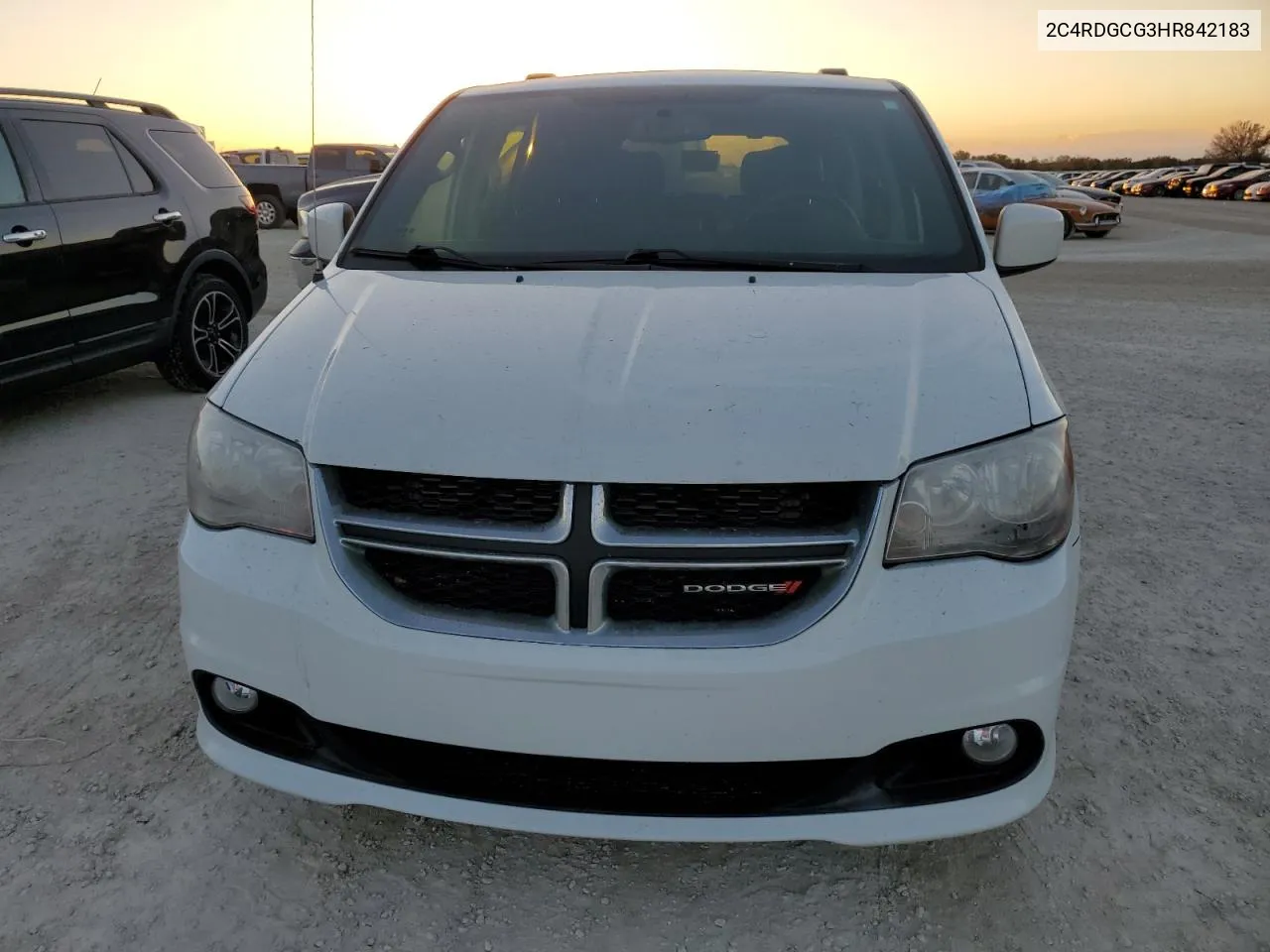 2017 Dodge Grand Caravan Sxt VIN: 2C4RDGCG3HR842183 Lot: 82062064