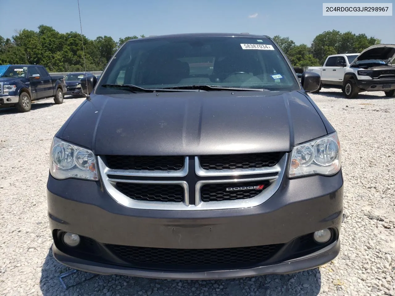 2C4RDGCG3JR298967 2018 Dodge Grand Caravan Sxt