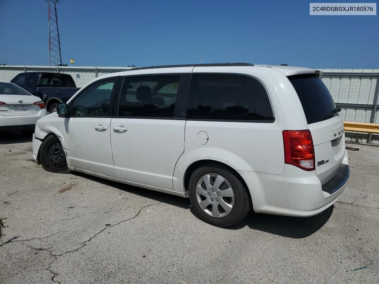 2C4RDGBGXJR180576 2018 Dodge Grand Caravan Se