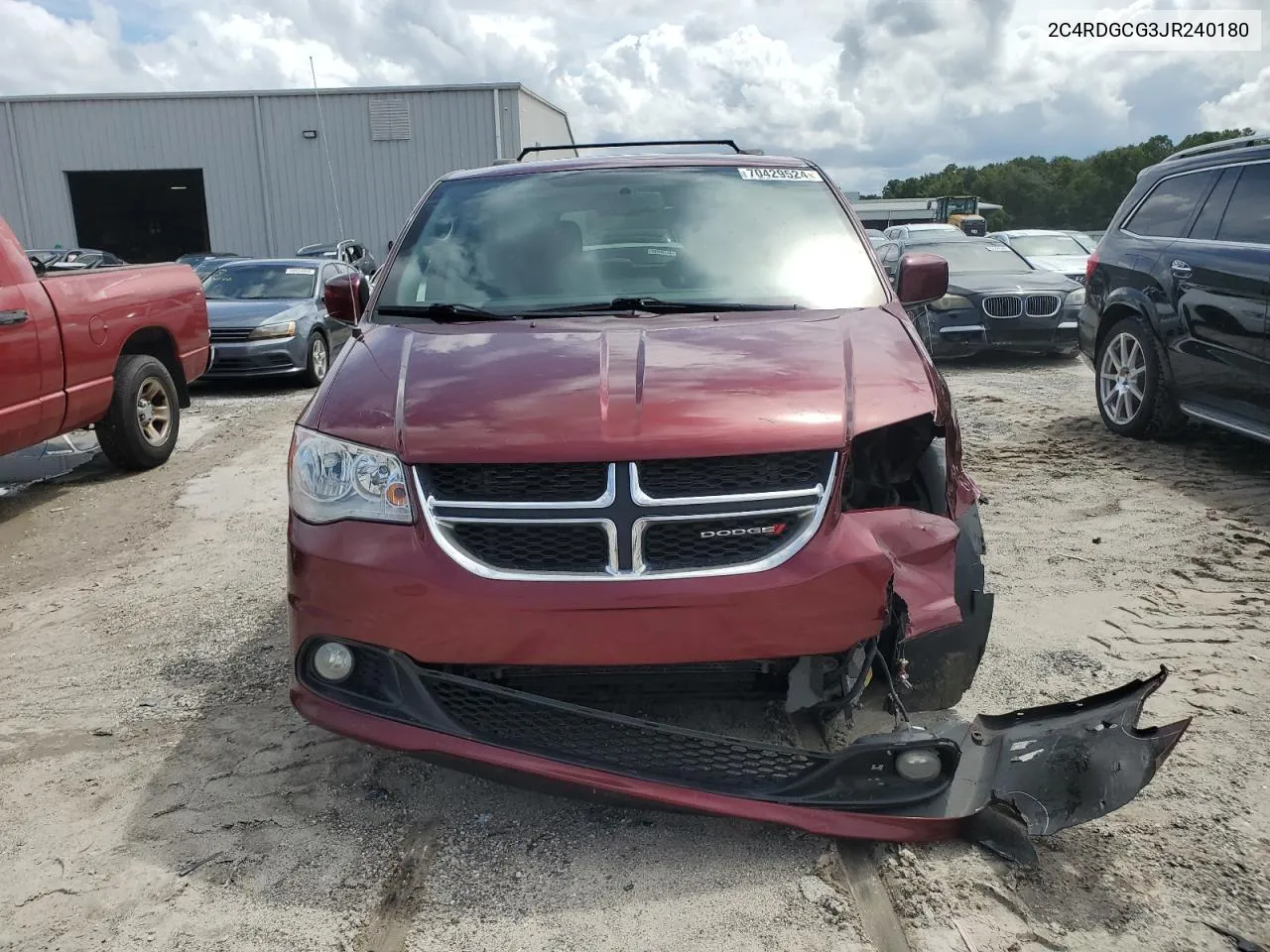 2018 Dodge Grand Caravan Sxt VIN: 2C4RDGCG3JR240180 Lot: 70429524