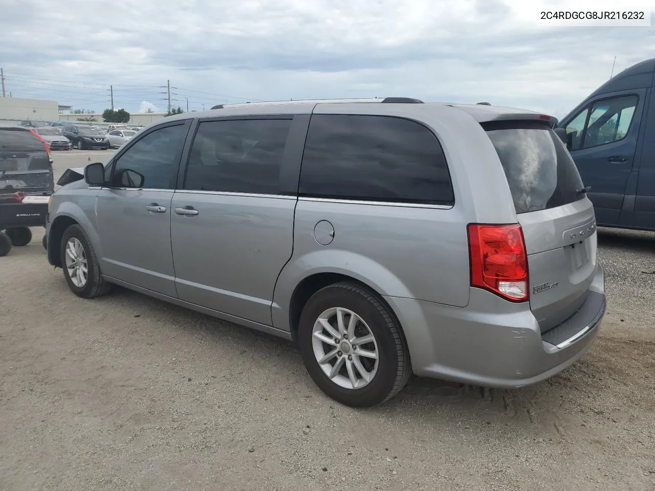 2C4RDGCG8JR216232 2018 Dodge Grand Caravan Sxt