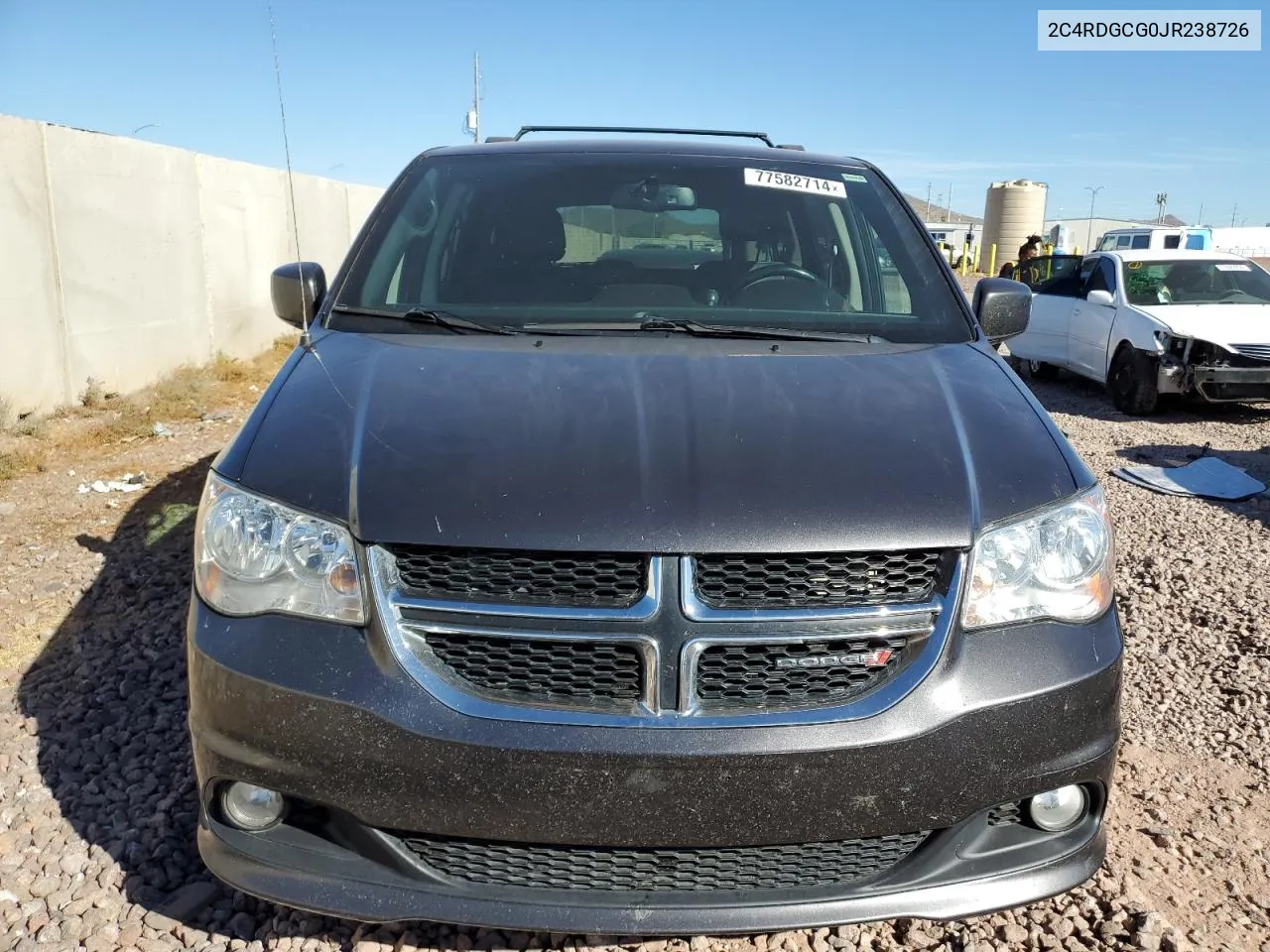 2C4RDGCG0JR238726 2018 Dodge Grand Caravan Sxt