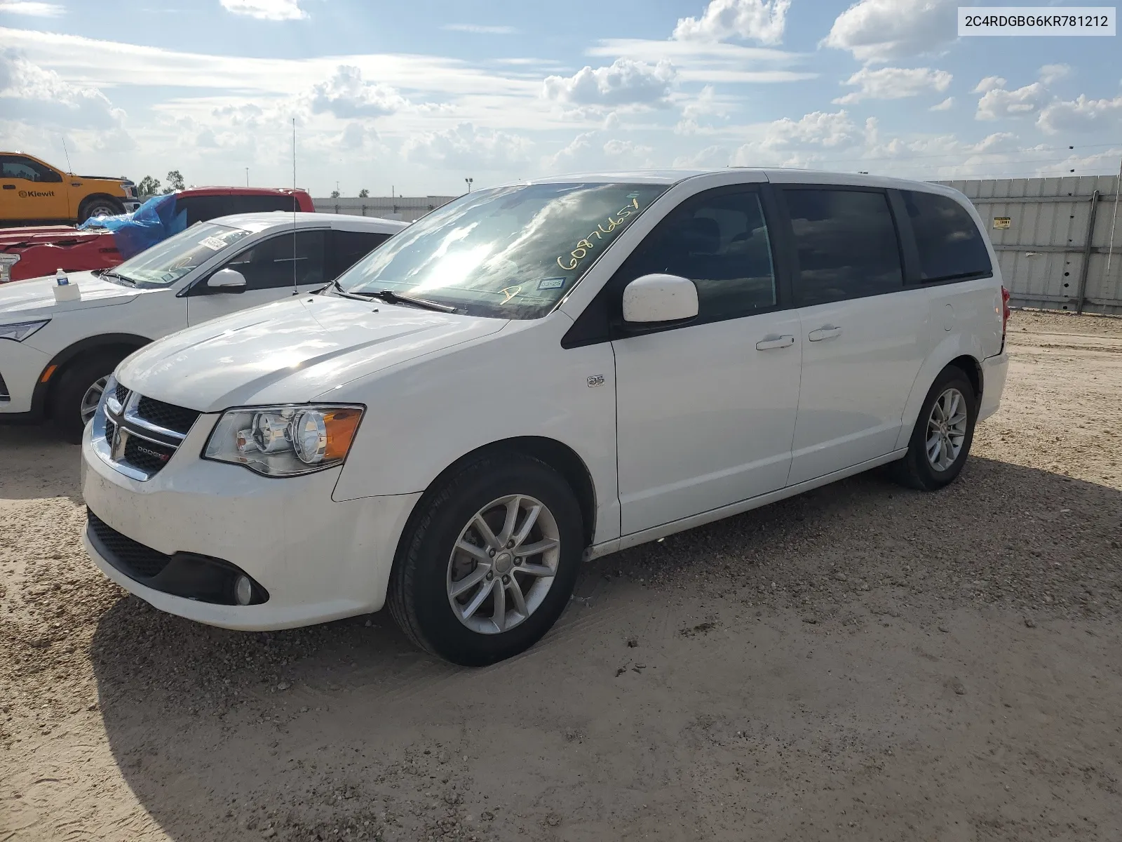 2C4RDGBG6KR781212 2019 Dodge Grand Caravan Se