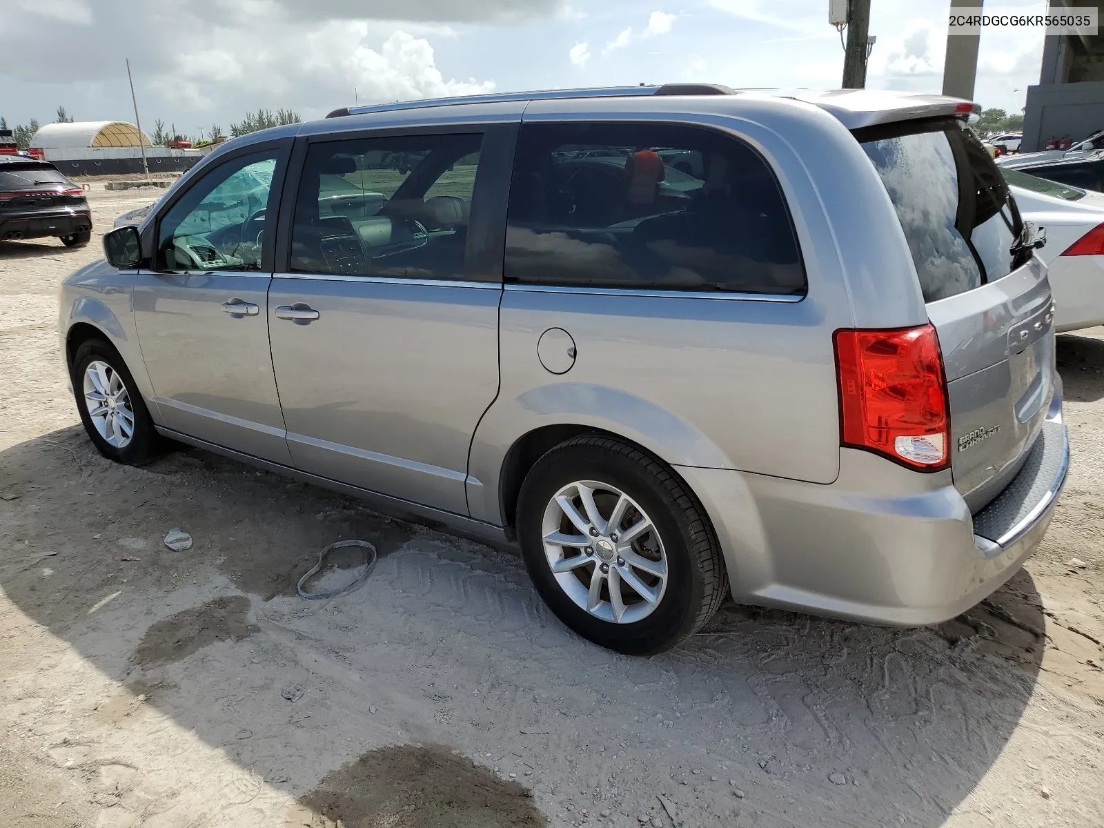 2019 Dodge Grand Caravan Sxt VIN: 2C4RDGCG6KR565035 Lot: 63961544