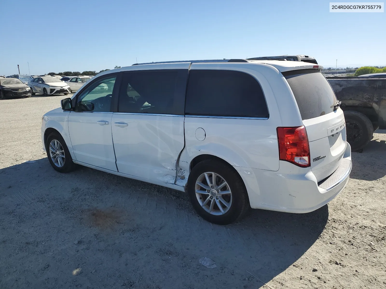 2C4RDGCG7KR755779 2019 Dodge Grand Caravan Sxt