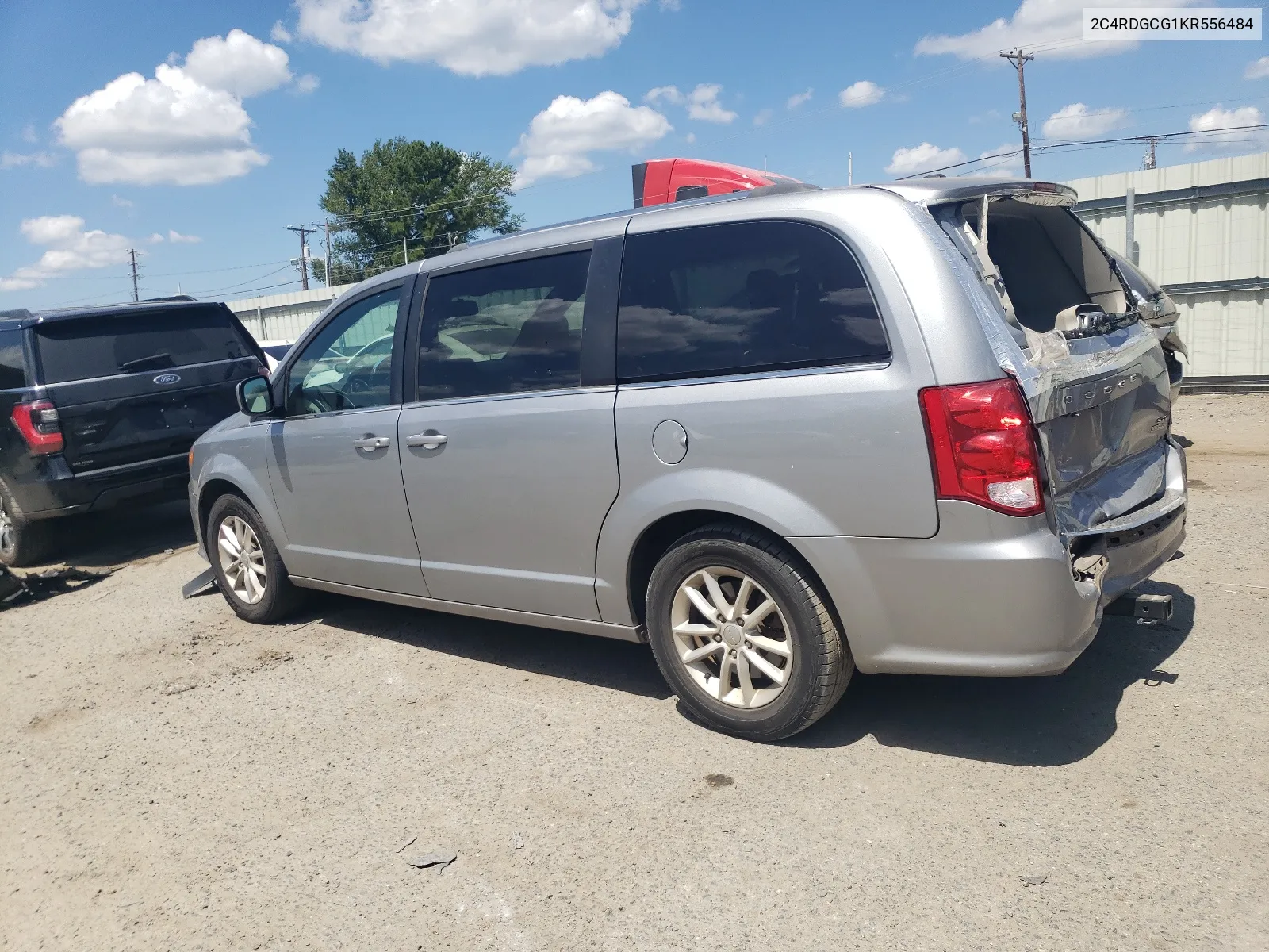 2019 Dodge Grand Caravan Sxt VIN: 2C4RDGCG1KR556484 Lot: 67938634