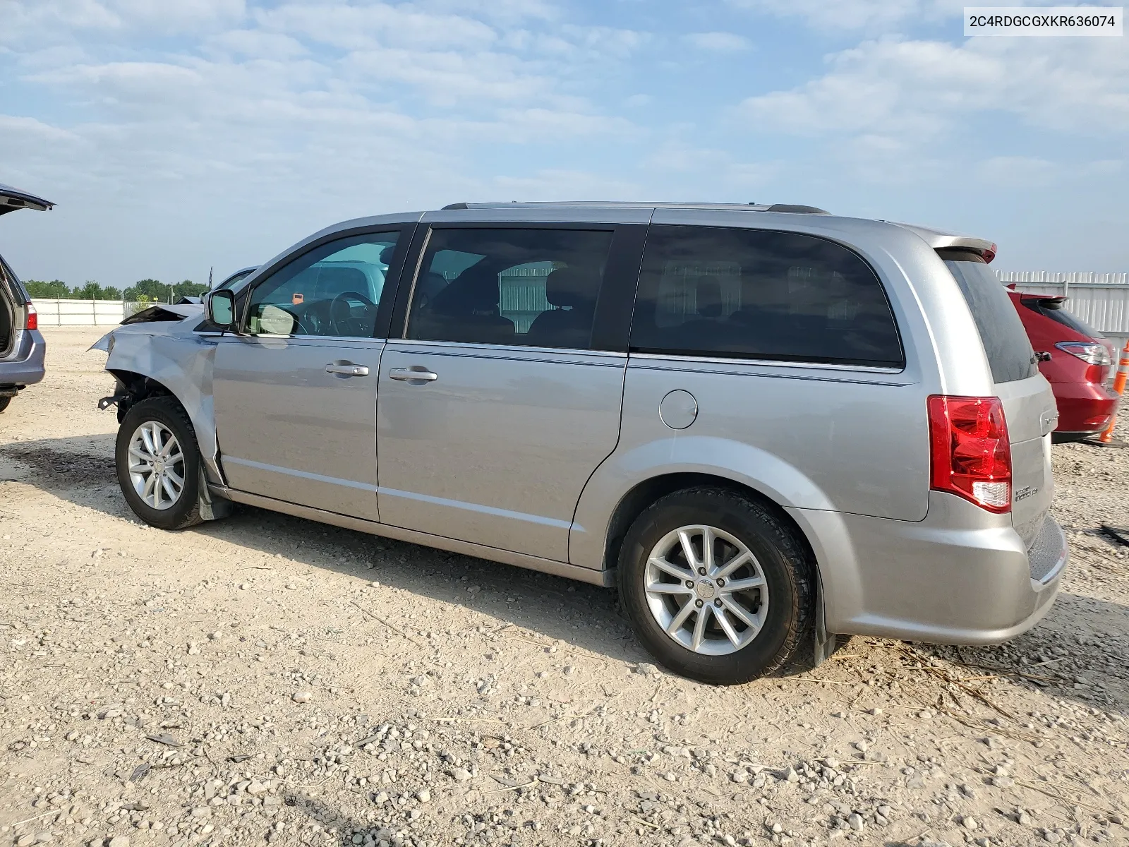 2C4RDGCGXKR636074 2019 Dodge Grand Caravan Sxt