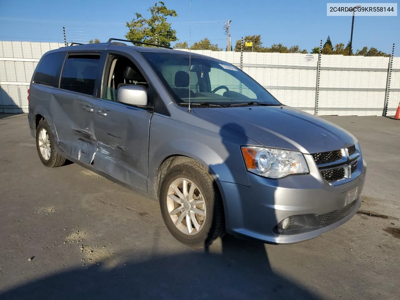 2019 Dodge Grand Caravan Sxt VIN: 2C4RDGCG9KR558144 Lot: 72163434