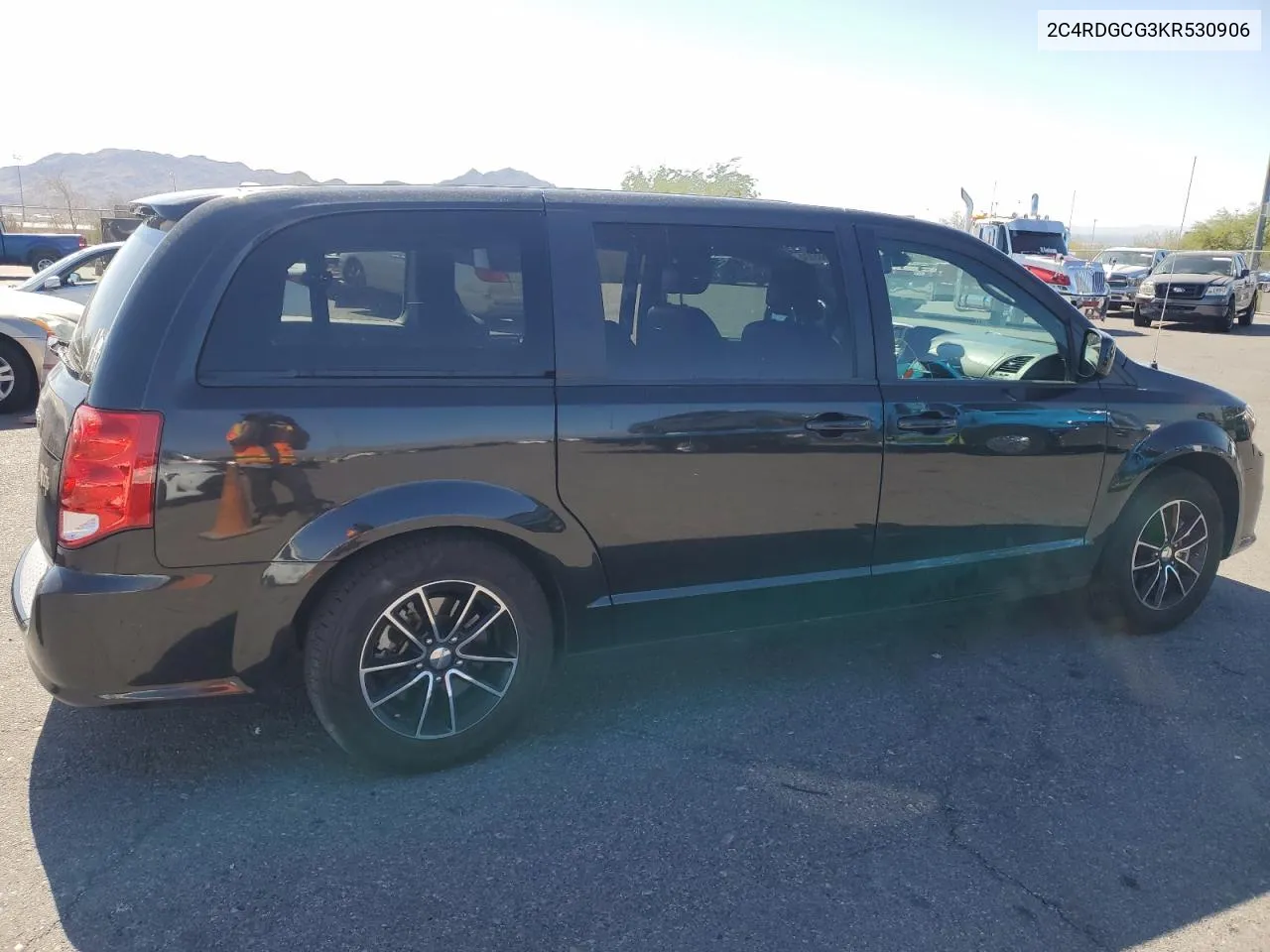 2C4RDGCG3KR530906 2019 Dodge Grand Caravan Sxt