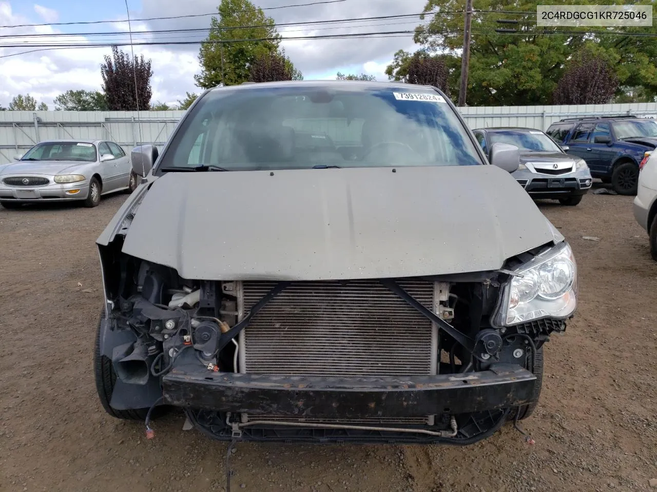 2C4RDGCG1KR725046 2019 Dodge Grand Caravan Sxt