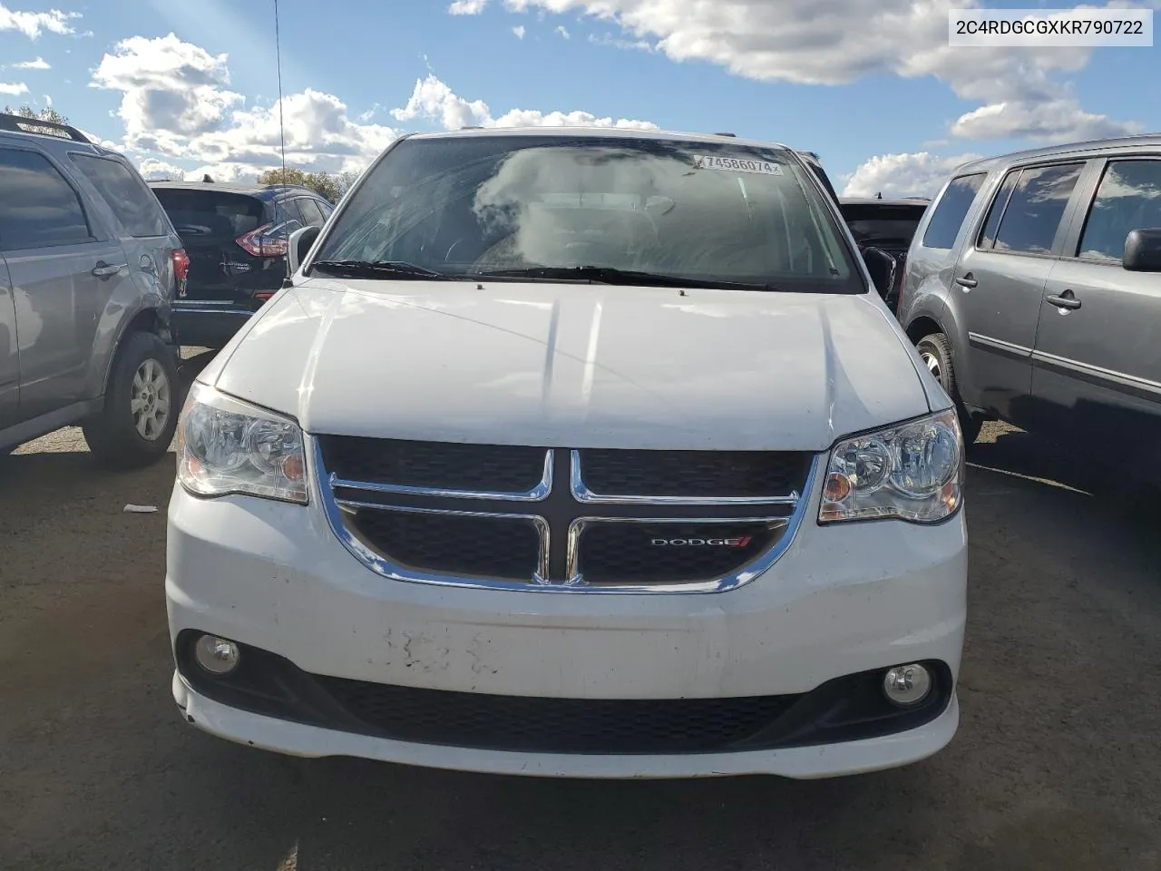 2019 Dodge Grand Caravan Sxt VIN: 2C4RDGCGXKR790722 Lot: 74586074