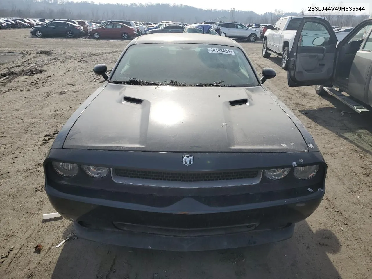 2009 Dodge Challenger Se VIN: 2B3LJ44V49H535544 Lot: 48692864