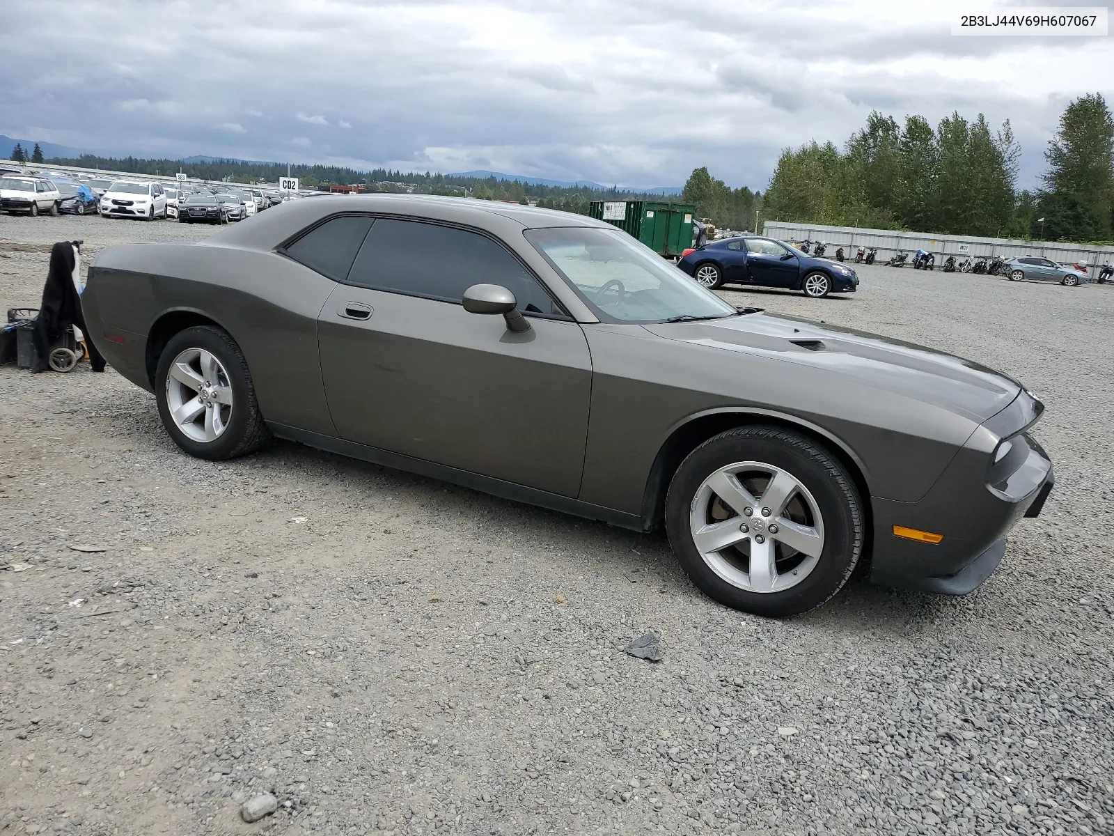 2009 Dodge Challenger Se VIN: 2B3LJ44V69H607067 Lot: 68578464