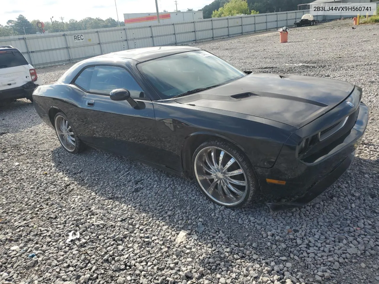 2009 Dodge Challenger Se VIN: 2B3LJ44VX9H560741 Lot: 70485324