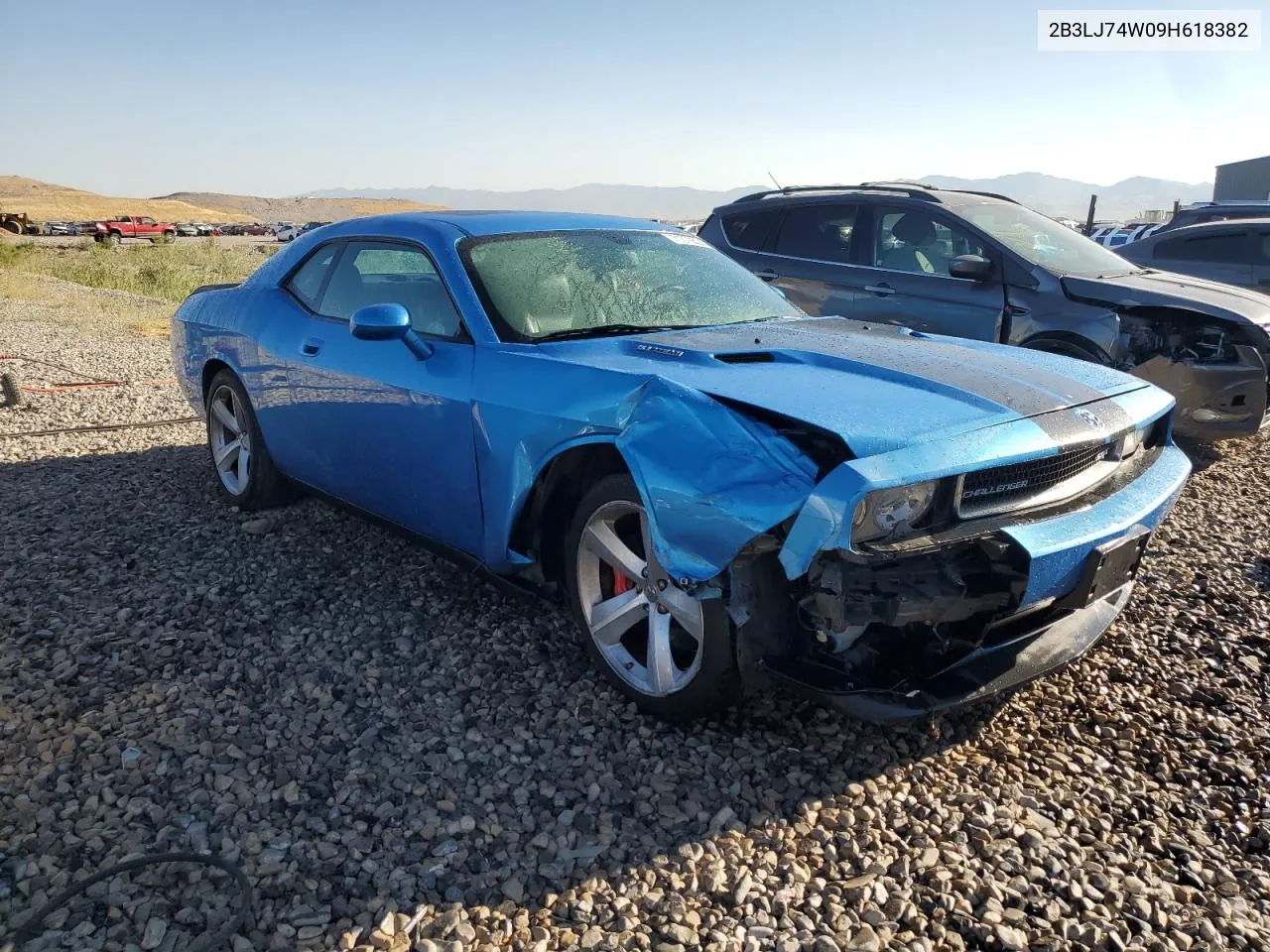 2009 Dodge Challenger Srt-8 VIN: 2B3LJ74W09H618382 Lot: 71370824