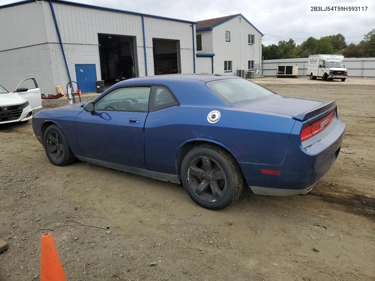 2009 Dodge Challenger R/T VIN: 2B3LJ54T59H593117 Lot: 71909354